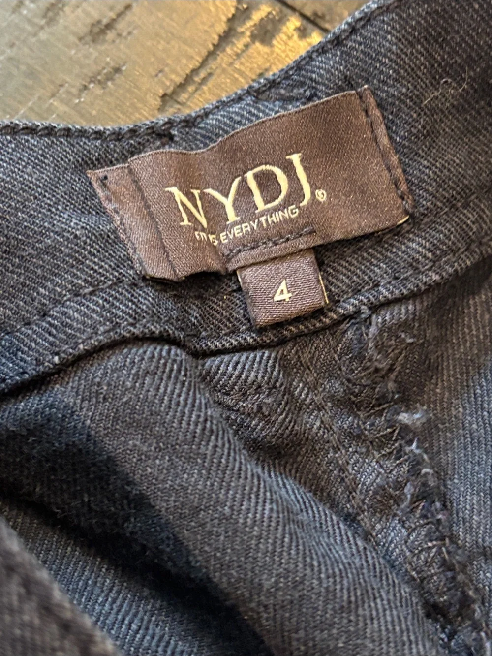 NYDJ Navy Flat Front Linen Blend Shorts Size 4